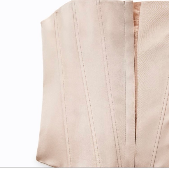 Gold satin corset - Picture 3 of 9